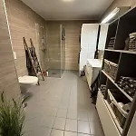 72 M2, 2 Bedrooms,kitchen Bathroom,wi-fi And Tv شقة *