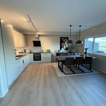 72 M2, 2 Bedrooms,kitchen Bathroom,wi-fi&tv Appartement *